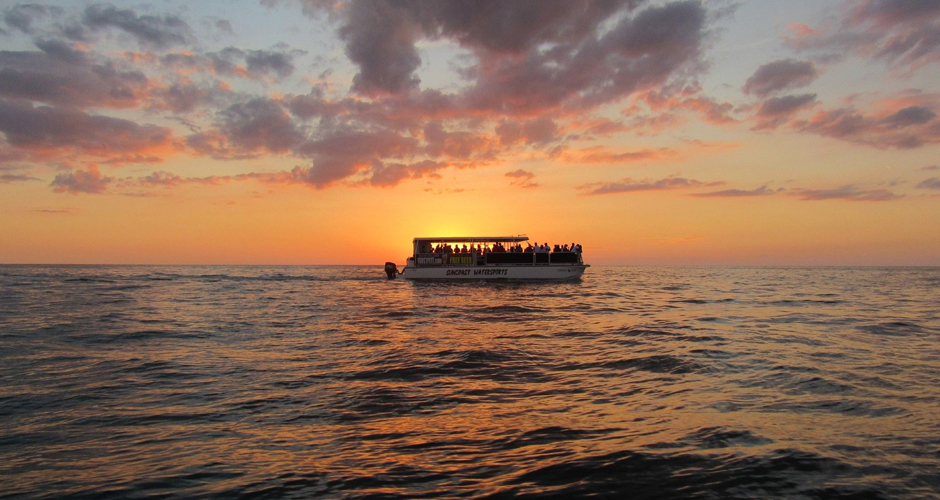 Sunset boat cruise in St. Pete Beach